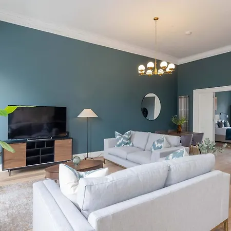 Apartment Dragon Luxury Serviced At Albyn Place Edinburgh