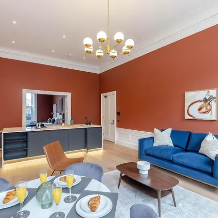 Dragon Luxury Serviced At Albyn Place Apartment