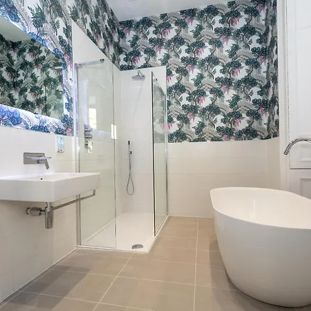 The Lane 4* אדינבורו