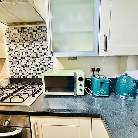 The Metro Oasis * Edinburgh