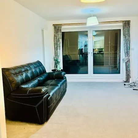 The Metro Oasis * Edinburgh