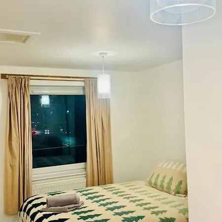 The Metro Oasis * Edinburgh