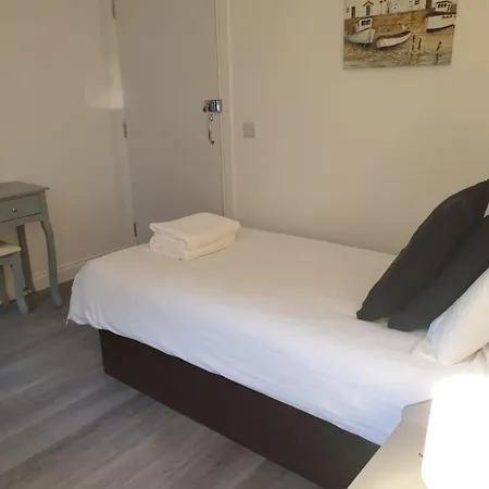 Victoria Park House Hostel Edinburgh