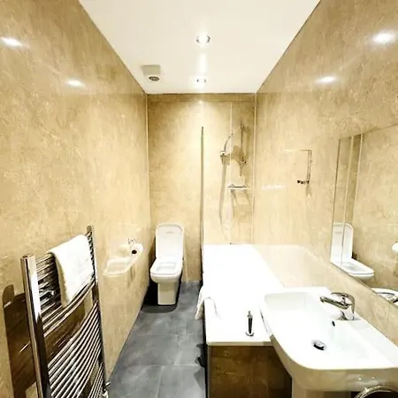 Apartment 2 Bed Flat In