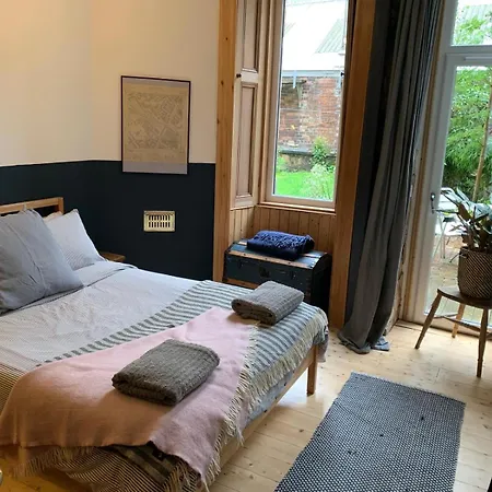 Charmingly Rustic 2bd Flat With Garden Apartment