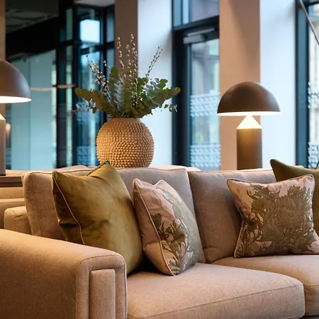 The Resident エディンバラ