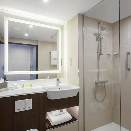 Courtyard By Marriott West Edimburgo