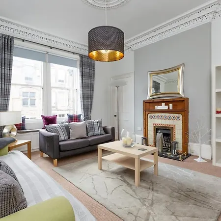 Spacious 3 Bed In Marchmont Apartment