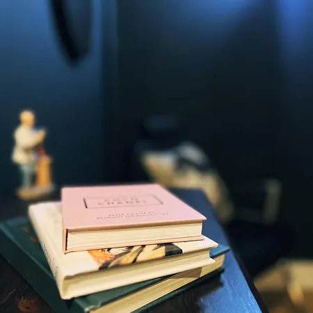 Designer Flat By Castle דירה