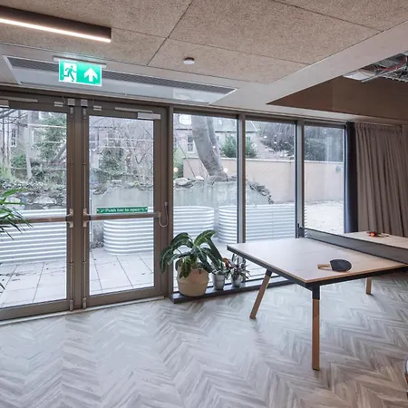 Kapselhotel Keel House Modern