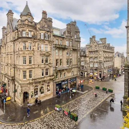 Historic In Royal Mile *