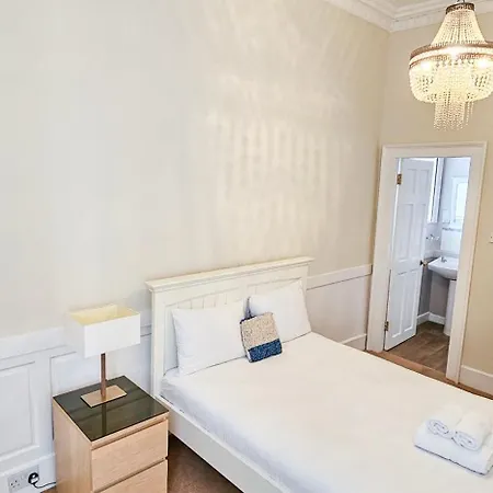 Russel House - 4 Bedroom - The Royal Mile Dom wakacyjny *