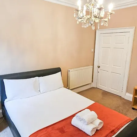 Dom wakacyjny Russel House - 4 Bedroom - The Royal Mile