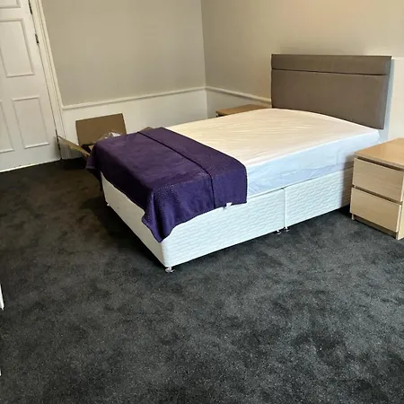 Centre 2- 3 Bedroom