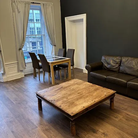 公寓 Centre 2- 3 Bedroom *