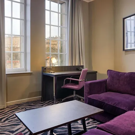 Doubletree By Hilton Centre Hotel 4*