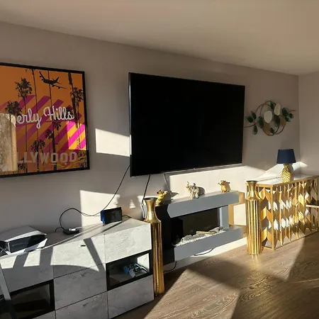 Βίλα Breathtaking 5 Bedroom Townhouse In Murrayfield Location, Free Parking