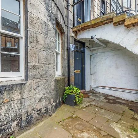 Large 3 Bed 3 Bath - New Town * Edinburgh