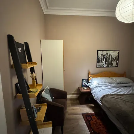 In Historic Tenement Shared Near Old Town Alloggio in famiglia Edimburgo