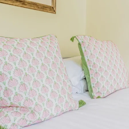 Large Super 3 Bed -princes Street, Parking Эдинбург