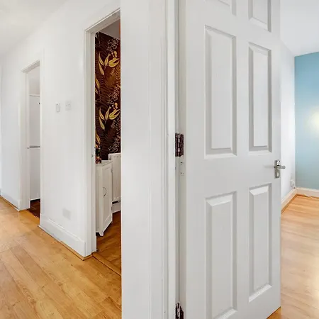 Gorgeous, Cozy 2br Royal Mile-old Town Apartmán Edinburgh