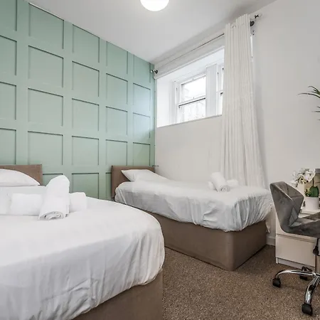 Cozy 2 Bed With Great View - Parking Apartamento Edimburgo