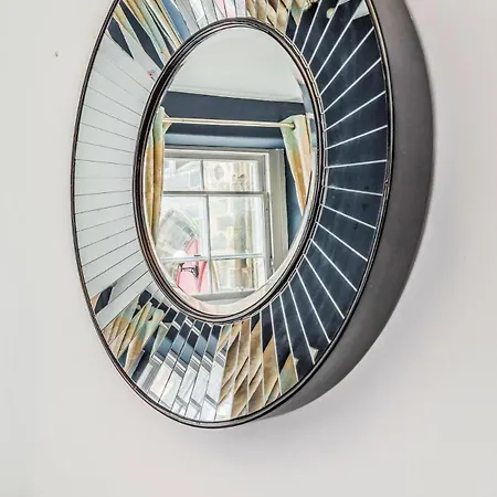 Cozy At Castle, Parking