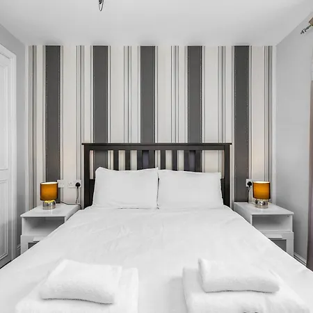 Comfy Place Off Royal Mile, With Parking Apartamento Edimburgo