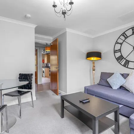 Comfy Place Off Royal Mile, With Parking *