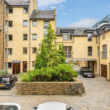 Comfy Place Off Royal Mile, With Parking * Edimburgo