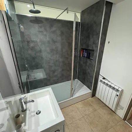 3 Bedroom Tranquil Ground Floor Flat In Merchiston Apartment *