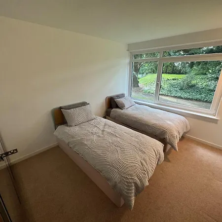 3 Bedroom Tranquil Ground Floor Flat In Merchiston