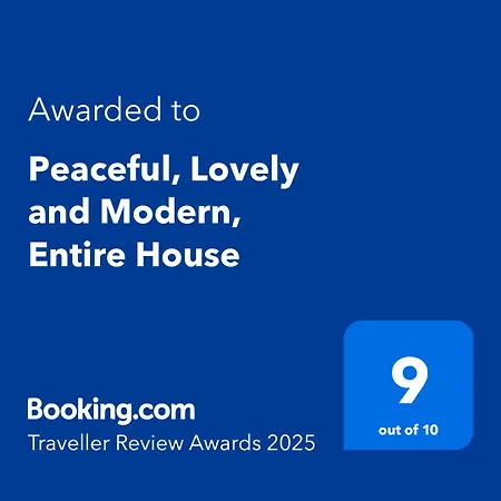 Semesterbostad Peaceful, Lovely And Modern, Entire House Edinburg