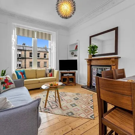 Gorgeous Centre Pad, 2 Bedrooms Apartment Edinburgh