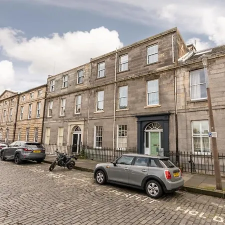 Lovely In Excellent Centre Location