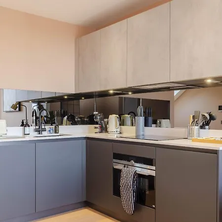 Dragon Luxury Serviced At Albyn Place