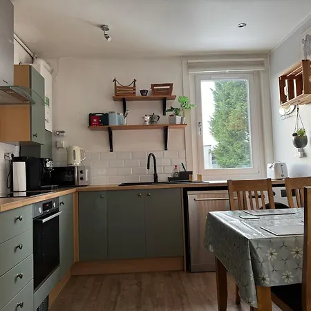 Maria- Bright And Modern Center . *