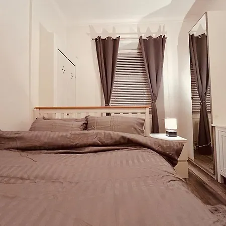 Attractions Retreat Apartment