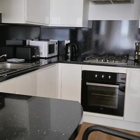 Montgomery エディンバラ