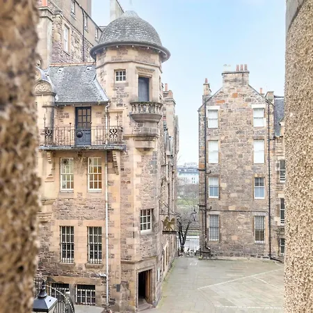 Joivy Classy Near Castle *