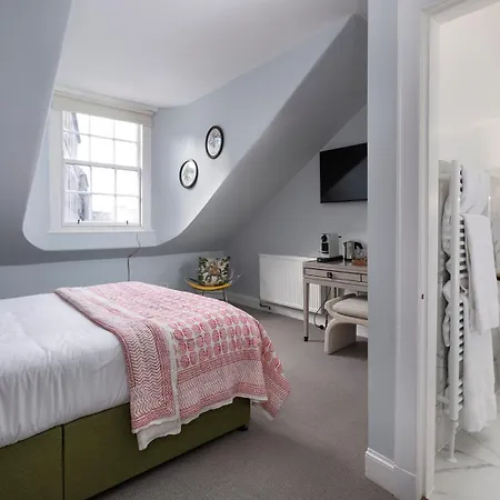 The Broughton Townhouse Hotell 3*