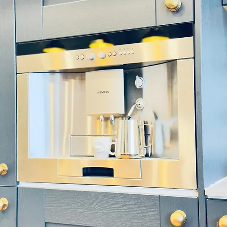 Floor With Castle Views Apartmán *