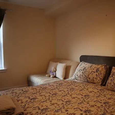 3 Bed Flat In Grassmarket Area