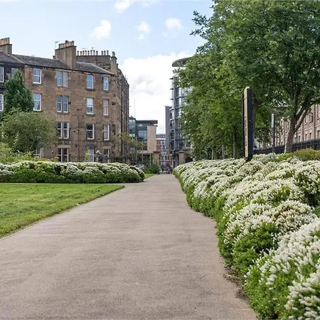 Flat In , Lothian Road Heart Of Flat Sleeps 6 Διαμέρισμα *