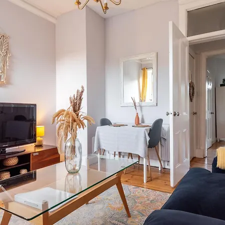 Apartment Bright And Quiet 1 Bedroom Apartment, Close To Haymarket