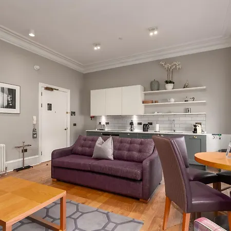 Destiny Scotland - Distillers House Apartment Edinburgh