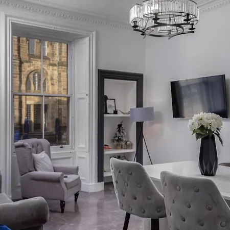 2bedroom By The Castle Apartment EDI