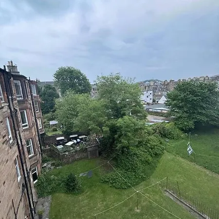 Bright Floor 2br In Morningside, Easy Centre Links, Close To And Royal Hospital Apartment *