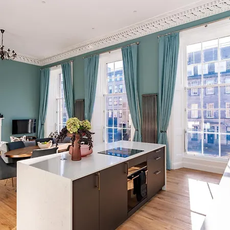 Dragon Luxury At 8 Albyn Place