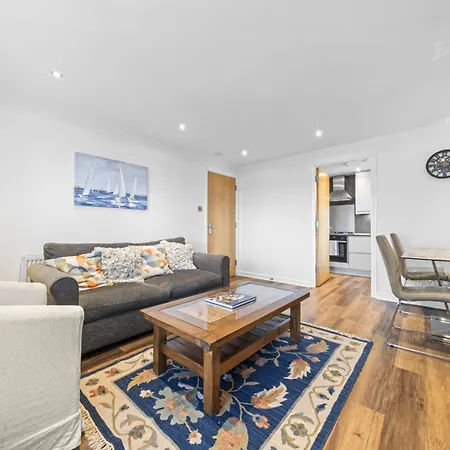 Slateford 2 Bedroom - *